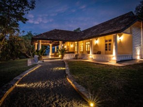 Victoria Golf & Country Resort
