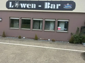 Löwen Bar und Hotel