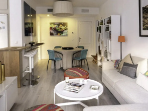 1098 Beachront Modern Duplex Penthouse Roof Terrace 3 Pools
