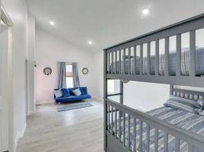 3 Mi to Bolivar Beach: Quiet Condo w/ Balcony