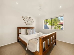 2-bed Beach Escape With Courtyard