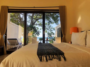 Lombok Sunset Bay Resort