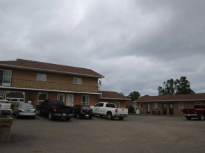 Lakehead Motel
