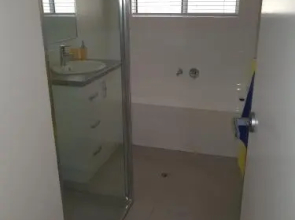 Towncrackers Guest house