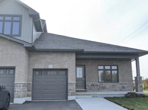 Boardwalk Homes - Executive Townhomes