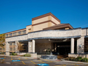Holiday Inn Chicago North Shore by IHG