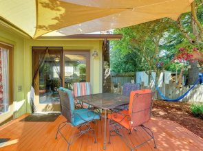 Vancouver Vacation Rental ~ 16 Mi to Portland!