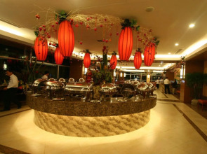 Crown Regency Hotel and Towers