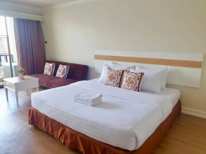Town In Town Garden Resort