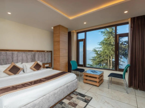 The Seasons Dalhousie - Best Valley View & Mountain View AC Hotel in Dalhousie