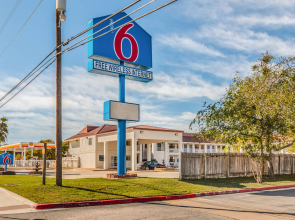 Motel 6 San Marcos, TX - North