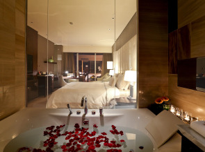 Royal International Hotel