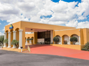 Days Inn & Suites by Wyndham Clermont