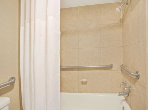 Days Inn by Wyndham Orlando Airport Florida Mall