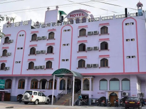 Hotel Cube Inn
