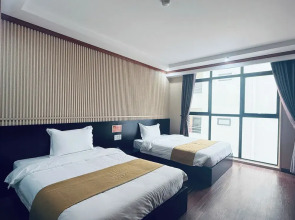 Crowne Plaza Hotel