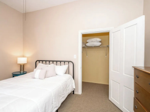 Historic Gem Russell Suite 3 A Downtown Dream!