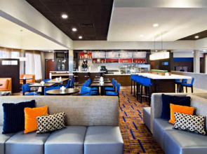 Courtyard St. Louis Westport Plaza