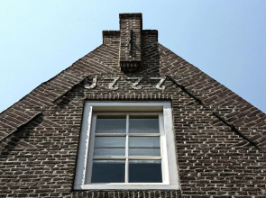 Listed 1777 building with whirlpool in historical Enkhuizen