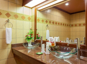 Royal Phawadee Village