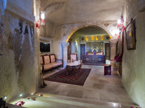 Elika Cave Suites & Spa