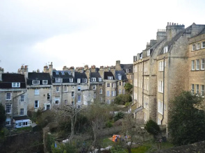 Central Cosy Flat In Great Location
