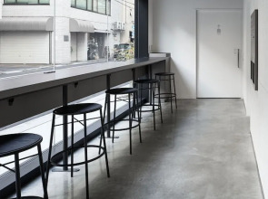 9h nine hours Ningyocho