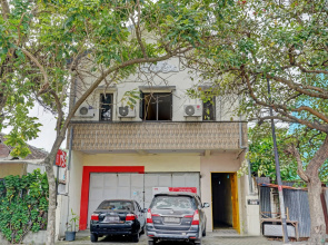 OYO 90234 Dhoho Family Guest House