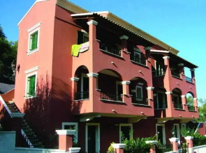 Niouris Apartments