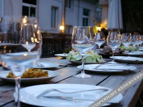 No. 73, Xiwuli · Moganshan French Light Luxury Courtyard Family-friendly Boutique Accommodation