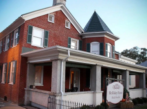 Holliday House Strasburg