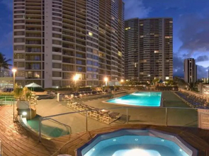Waikiki Banyan - Moutnain View Tower 2 Suite 1205
