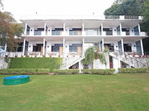 OYO 5589 Pine Oak Resort