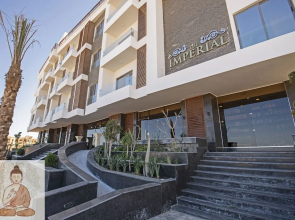 Luxury 95m Penthouse - Boutique Resort & Wifi
