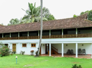 Kovilakam Lakeside Villa