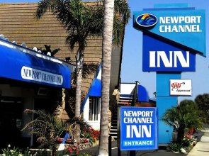 Newport Channel Inn - Near Huntington State Beach