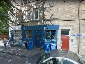 No 10 Immaculate City Centre, Top Floor 2 Bed Flat with Free Parking