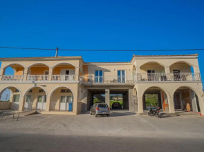 Katsaros Luxury Apts 5min walk to beach