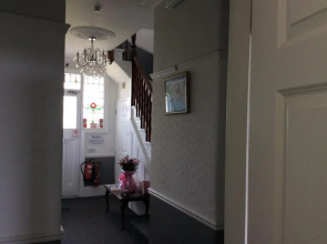 Alma Lodge Guest House