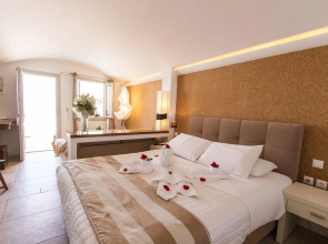 Galaxy Suites & Villas