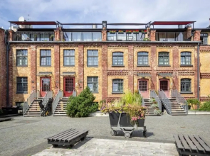 Gypsum Factory - Historic 4 Floor Townhouse - River View Terrace - King Bed 140m2