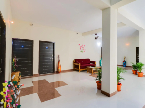 OYO 69097 Hotel Vaiko