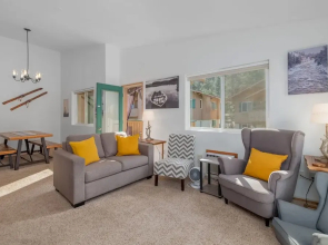 Alpine Family Haus 2 Bedroom Condo by NW Comfy Cabins by RedAwning