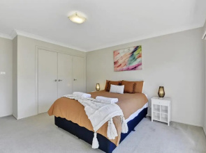 Terrific Taloumbi, Cosy & Spacious, Free Wifi