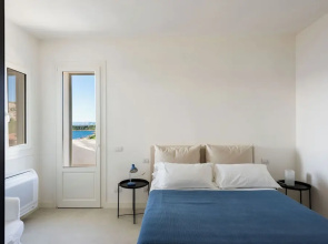 Villa Plemmiria by the Sea by Wonderful Italy