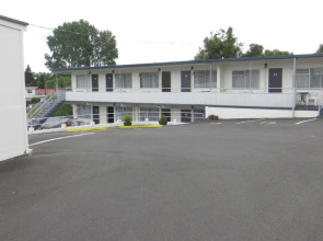 Central Court Motel