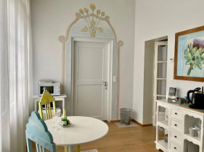 Lovely studio in a villa from 18th century