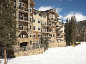 River Run Village, 2 Bed Condo at Lone Eagle Lodge, Ski-in Ski-out
