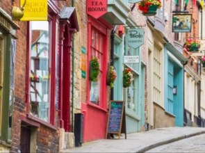 No.25 Steep Hill - Award Winning Street, Cathedral Quarter, Lincoln - Free Parking