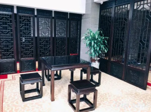 Wuyishan Ruting Yayuan Homestay (Yueying Wuyi Theater)